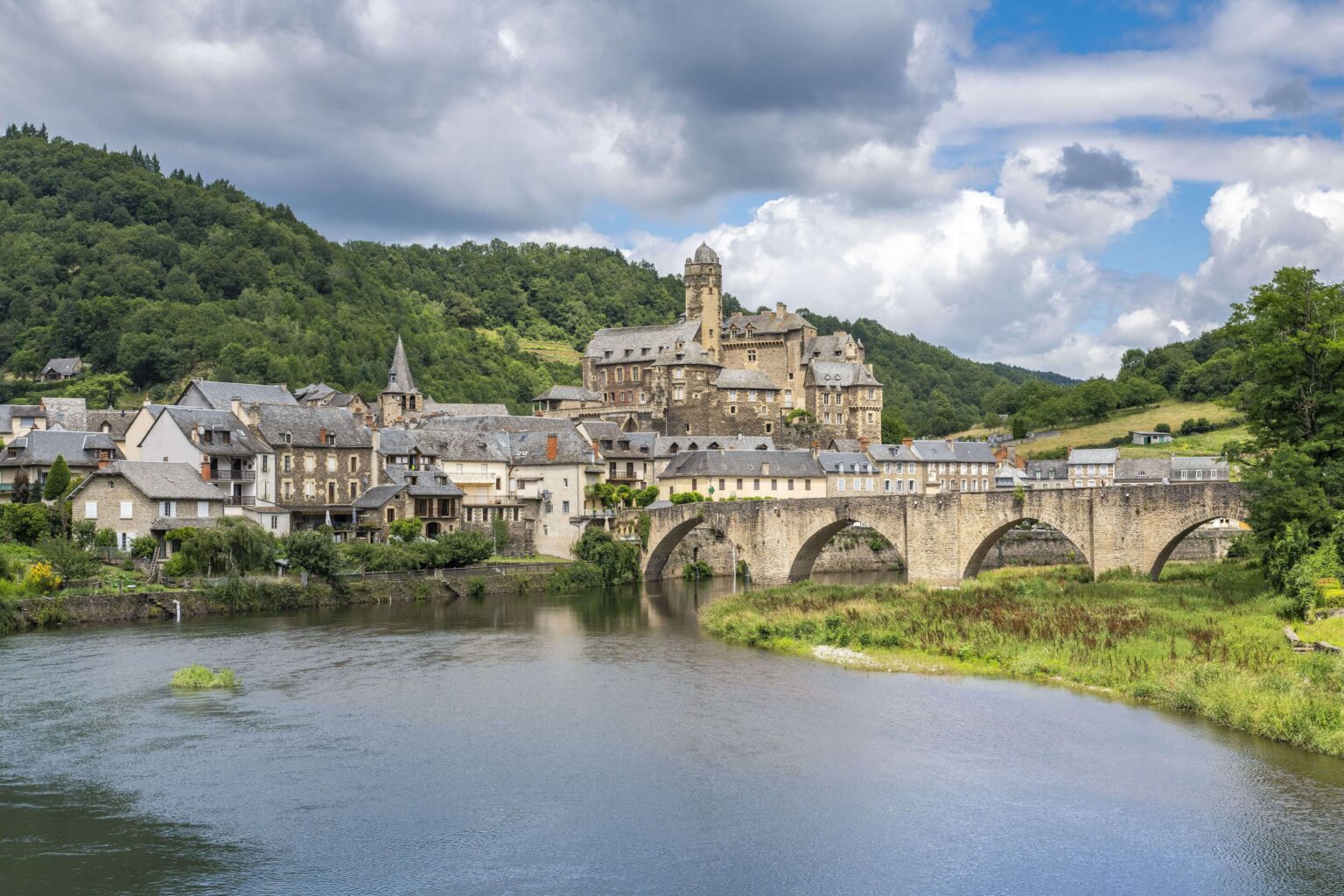 Plus Beaux Villages De France Sur Le Saint Jacques Chemin De Saint