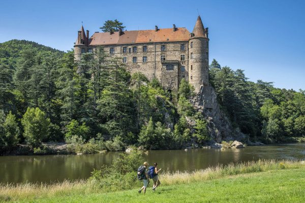 Auvergne-Rhône-Alpes - Haute-Loire - Le chemin de Compostelle de Cluny au Puy-en-Velay - Le château de Lavoûte-sur-Loire-10 chemin de saint jacques Lyon Le Puy chateau de lavoute polignac