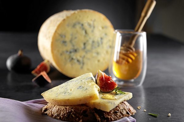 chemin de saint jacques de Cluny au Puy-en-Velay FOURME DE MONTBRISON ©Vincent Chambon et Syndicat de la Fourme de Montbrison (4)