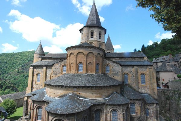 chemin de saint jacques Le Puy-en-Velay Conques CONQUES-Chevet abbatialeFormatPaysage©G.Mazars- OTCM