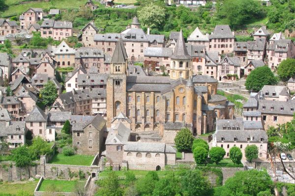 chemin de saint jacques Le Puy-en-Velay Conques Conques©R.Combal-OTCM