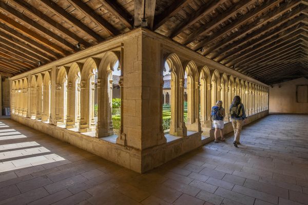 Auvergne-Rhône-Alpes - Loire - Le chemin de Compostelle de Cluny au Puy-en-Velay - Dans le Roannais, l'abbaye bénédictine de Charlieu-83