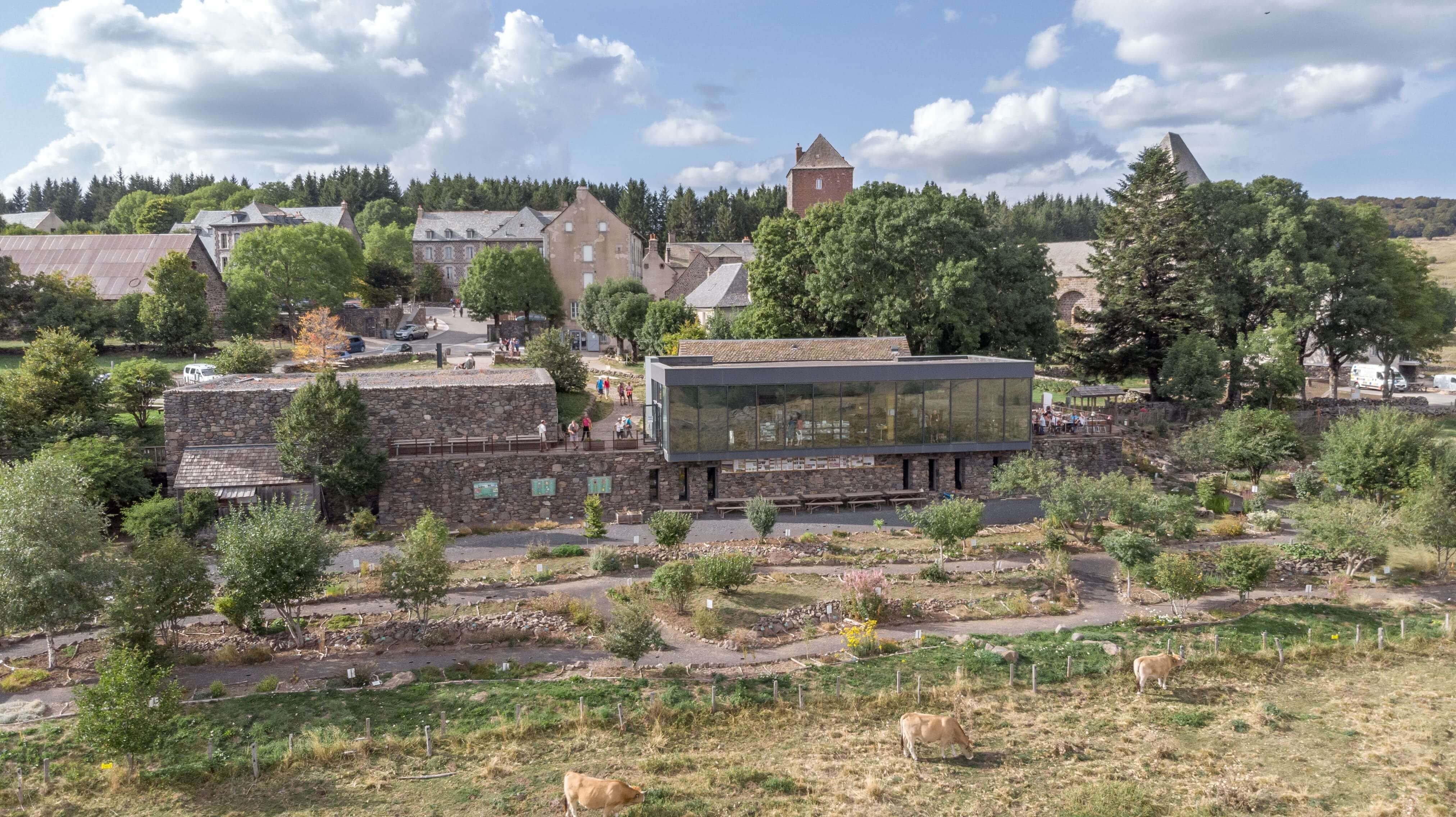 Chemin de Saint-Jacques-de-Compostelle - GR®65 - Tourisme en Aubrac